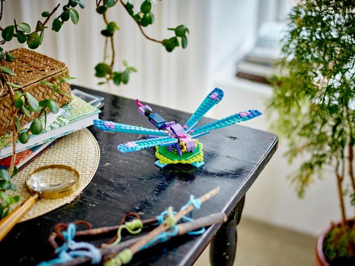 Actual product image LEGO Creator Exotic Peacock