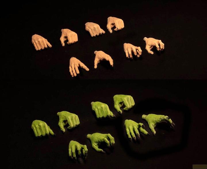 Produktbild Four Horsemen Toy Design Mythic Legions: Poxxus Zubehör-Set für Actionfiguren Poxxus Hands Pack