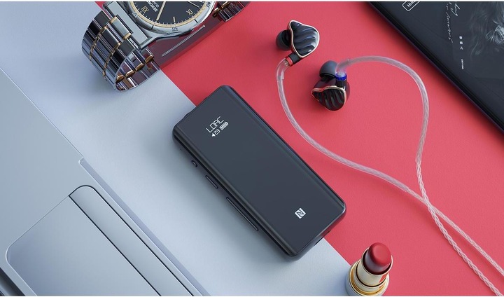 Actual product image FiiO BTR5 2021 USB-C and Lightning (USB-DAC, gain switch, Microphones, Bluetooth)