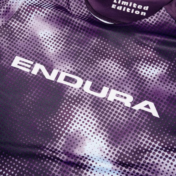Actual product image Endura Pixel Cloud T-Shirt LTD (long sleeve) (L)