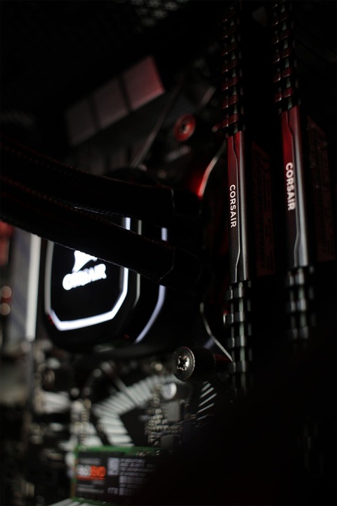 Produktbild Mifcom Savage RTX2080 (Intel Core i7-9700K, 16 GB, 500 GB, GeForce RTX 2080)