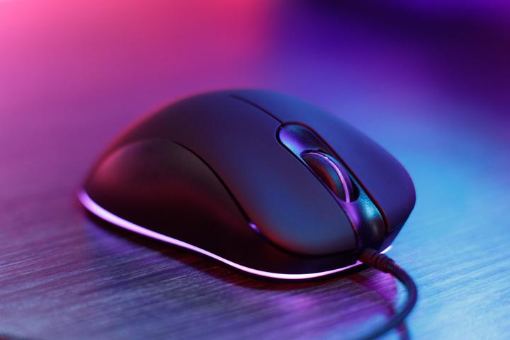 Actual product image SureFire Condor Claw Gaming 8-Button Mouse with RGB (Cable)