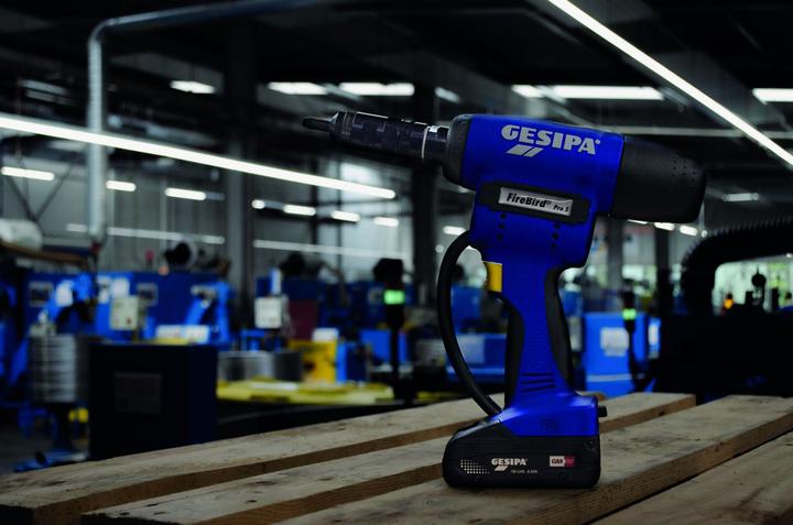 Image du produit Gesipa FIREBIRD PRO S GoldEdition avec 1 x batterie et chargeur dans L-Boxx