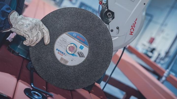 Produktbild Bosch Professional Zubehör PRO Metal Trennscheibe, 300 x 2,8 x 25,4 mm