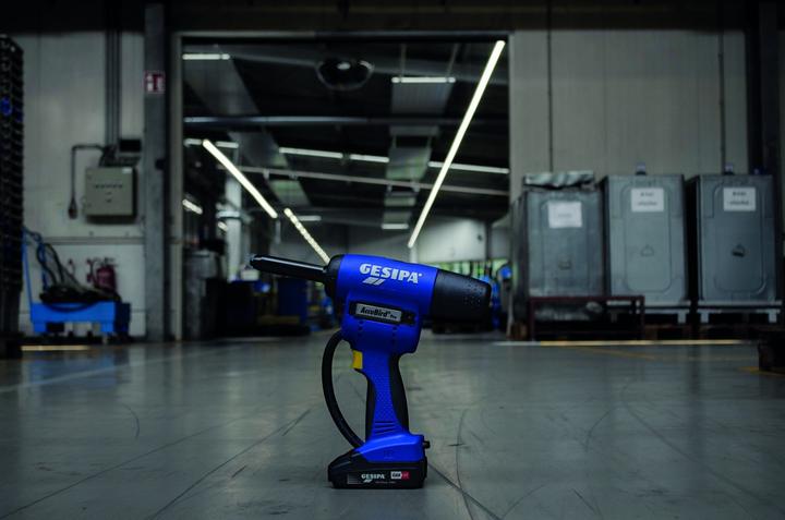 Produktbild Gesipa Akku-Blindnietgerät AccuBird Pro, Typ: CAS
