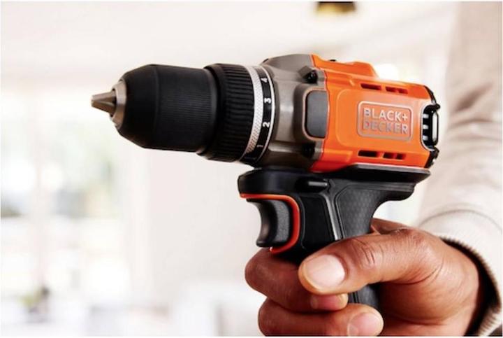 Produktbild Black & Decker Black&Decker Akku-Bohrschrauber 18V 2x2Ah,2G,Kof BCD382D2XK
