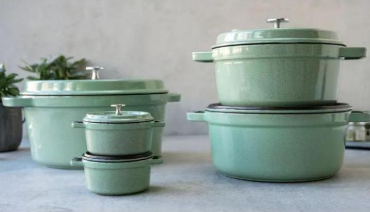 Actual product image Staub Cocotte (Casserole + stew pot, Cast iron, 28 x 18.20 cm)