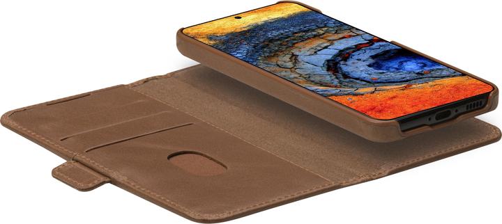 Actual product image dbramante1928 Lynge Bookcase Samsung Galaxy A56 - Tan (Samsung Galaxy A56)