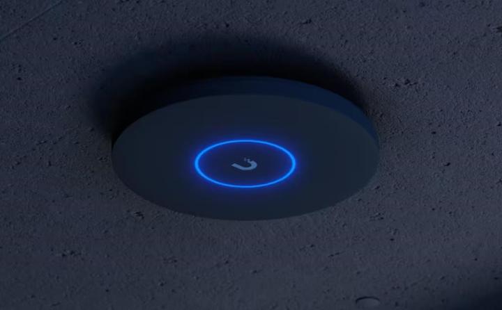 Produktbild Ubiquiti Ceiling-mounted 6-stream WiFi (4300 Mbit/s)