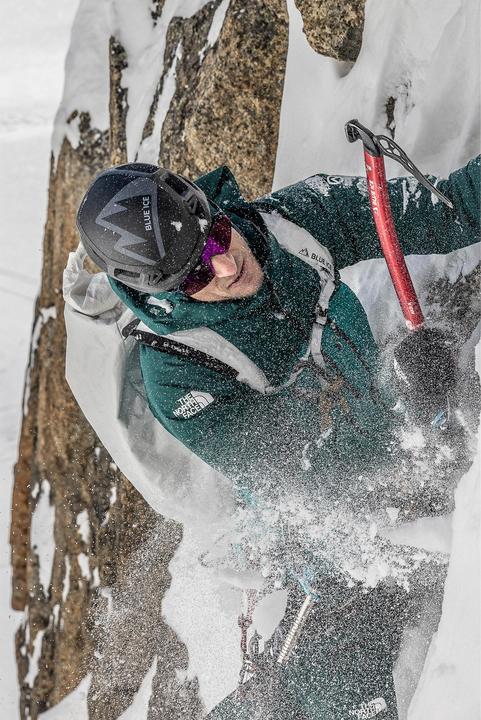 Produktbild Blue Ice Blast Helmet (52 - 58 cm)