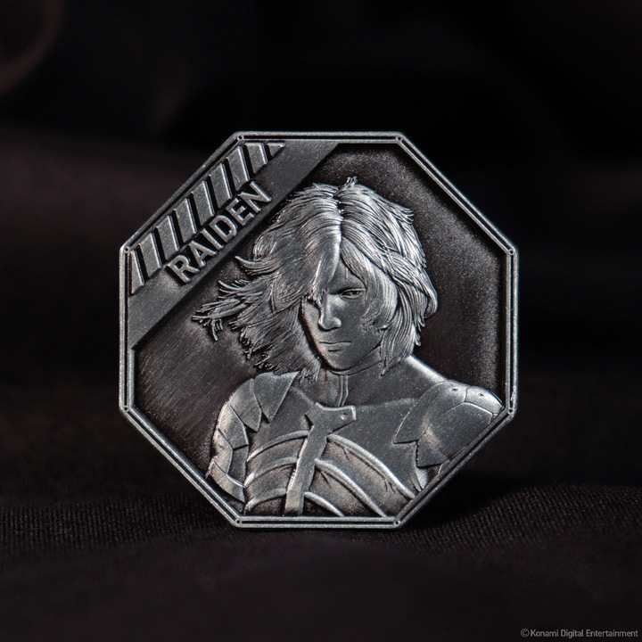 Actual product image Fanattik Metal Gear Solid 2 collector coin Raiden Limited Edition