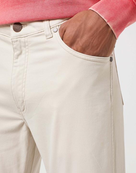 Actual product image Wrangler Larston trousers (32)