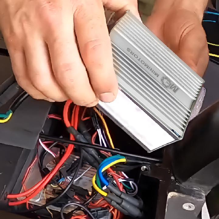 Actual product image Mini Motor Controller Hinten