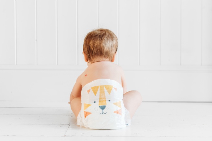 Actual product image Kit & Kin Nappies (Size 4, Monthly box, 136 Piece)