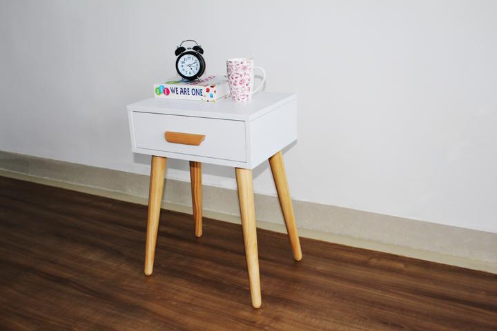 Produktbild Modernhome Moderner Nachttisch oder Couchtisch Weiss