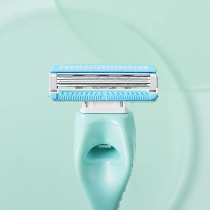 Actual product image Wilkinson Intuition Bikini Care Duo Razor