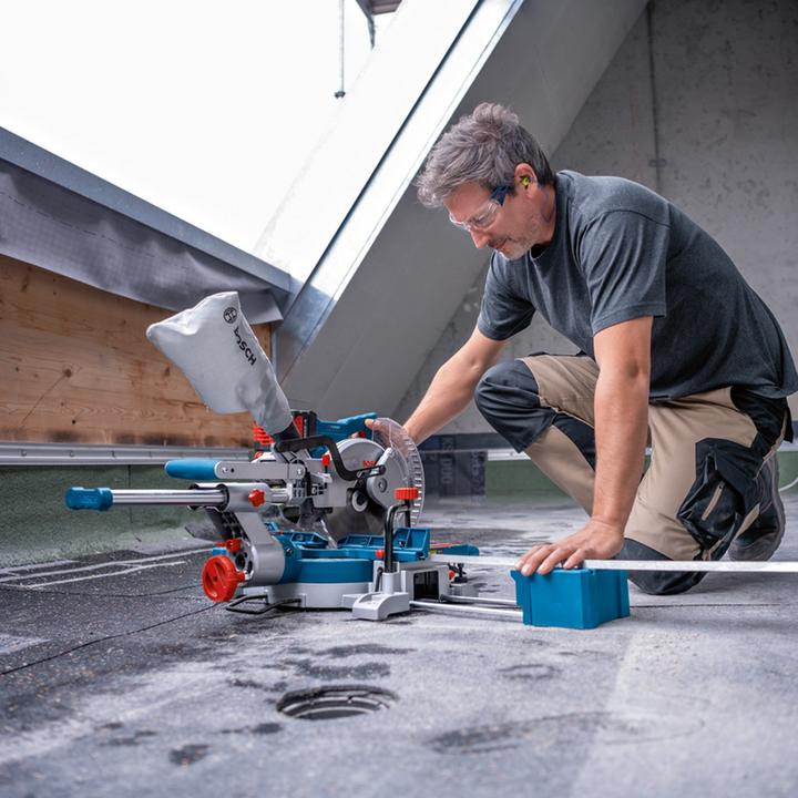 Produktbild Bosch Professional Akku-Kapp- und Gehrungssäge BITURBO GCM 18V-216 D