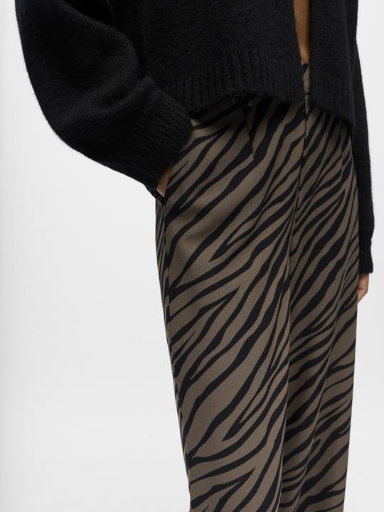 Actual product image Object Leoprint Hose mit weitem Bein (Frequency band 38 (2600 MHz))