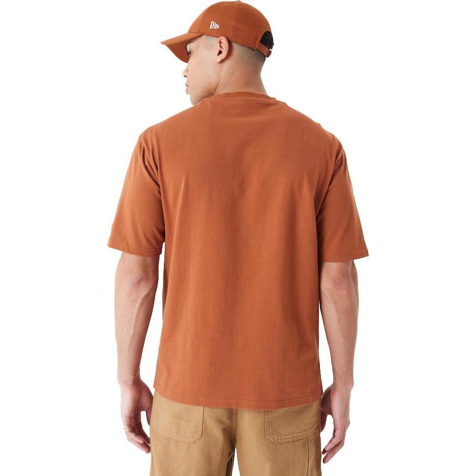 Thumbnail - New Era, Herren, Shirt, Oversize Shirt - HERITAGE PATCH braun - XXL, Braun, (XXL)