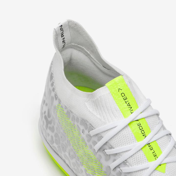 Produktbild Kipsta Damen/Herren Fussball Multinockenschuhe Hartboden Turf - CLR TF Jaguar Boost (42)