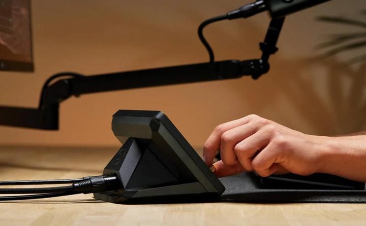 Actual product image Elgato XLR Dock for Stream Deck + (USB)