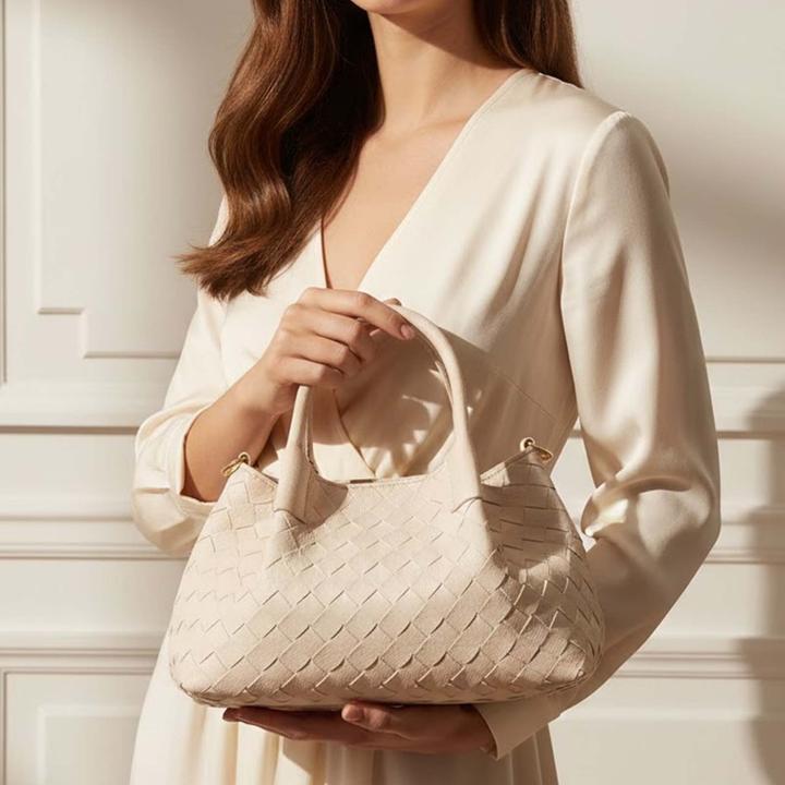 Actual product image Gallantry Geflochtene Damenhandtasche mit Gurt