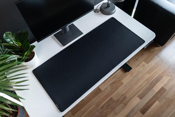 Actual product image Deltahub Gaming Desk Mat Black - L -hiirimatto (L)