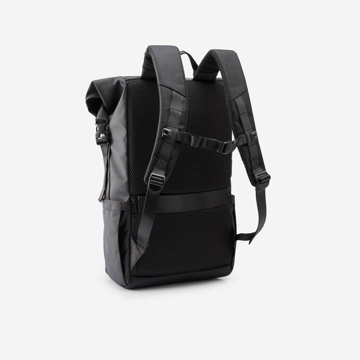 Produktbild Decathlon Rucksack Rolltop mit Laptopfach (29 l)