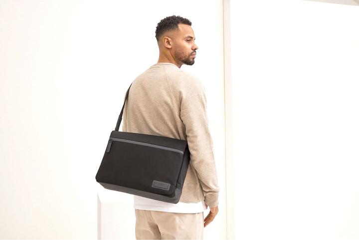 Produktbild Jost Umhängetasche Tallinn Shoulder Bag Flap L