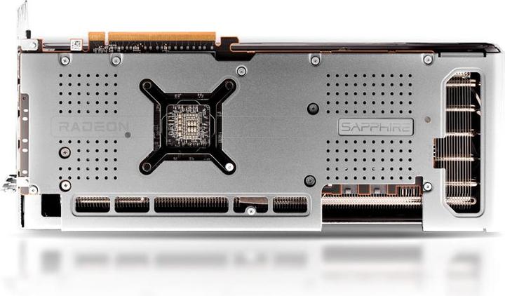 Image du produit Sapphire Nitro+ RX 7700XT (12 Go, GDDR6)