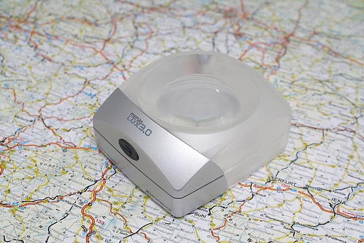 Produktbild Eschenbach LED-Leuchtlupe menas® LUX 3,0x
