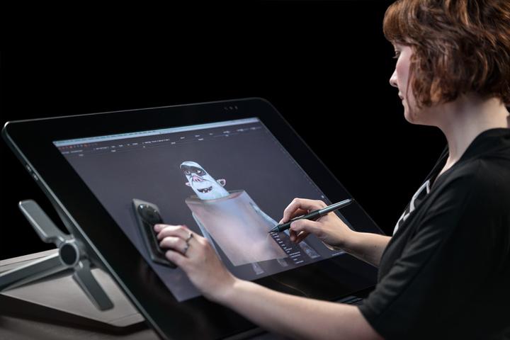Actual product image Wacom Cintiq 27QHD (27")