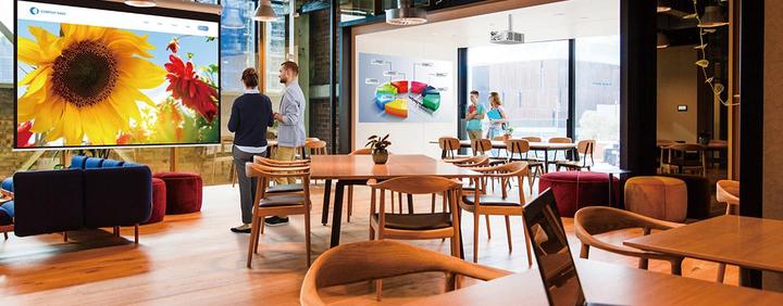 Image du produit Panasonic PT-FRZ55E - Projecteur DLP - diode laser - 5200 lm - WUXGA (1920 x 1200) (WUXGA, 5000 lm, 0.8:1)