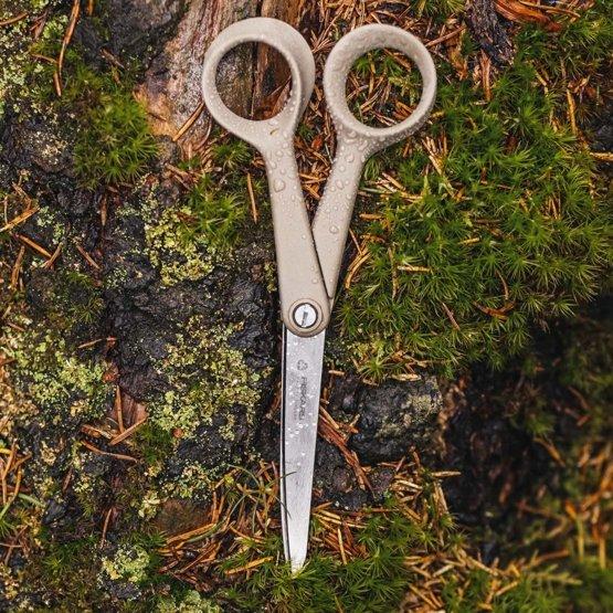 Image du produit Fiskars Ciseaux universels ReNew Longueur : 17 cm Acier inoxydable/plastique recyclé (17 cm)