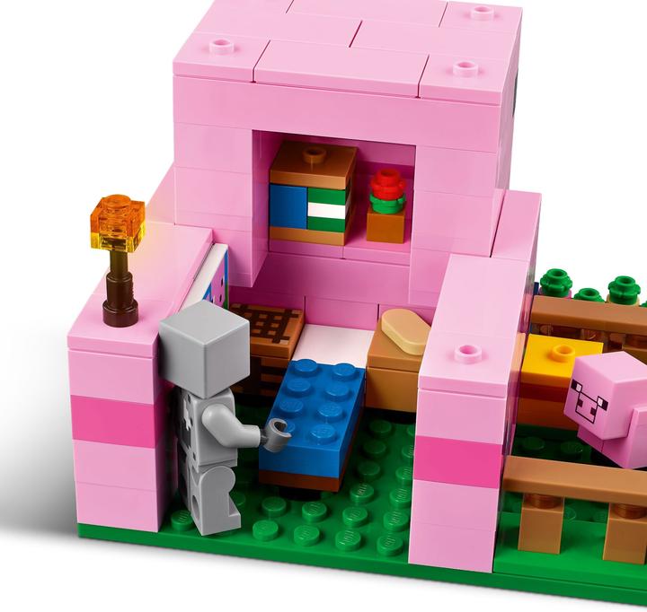 Actual product image LEGO Das Babyschwein-Haus (LEGO Minecraft)