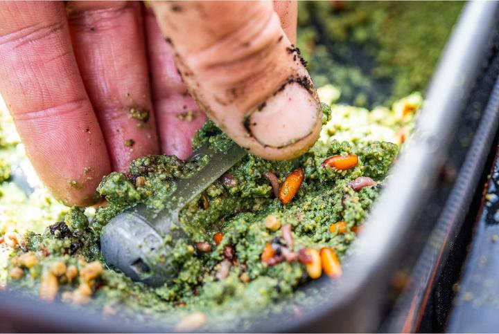 Produktbild Guru Perfumes feeder-käfige window