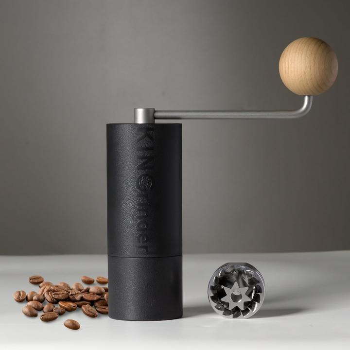 Immagine prodotto KINGrinder Manuelle Hand-Kaffeemühle für Mokkakanne & French Press