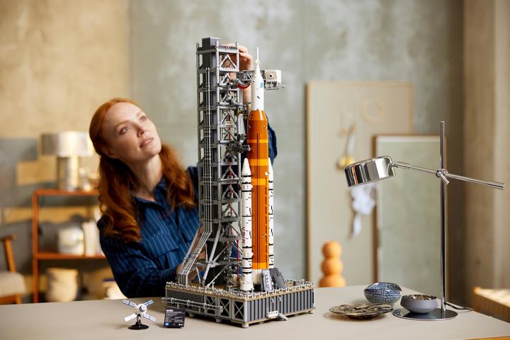 Productafbeelding LEGO NASA Artemis lanceerplatform (10341, LEGO Icons, LEGO Zeldzame Sets)