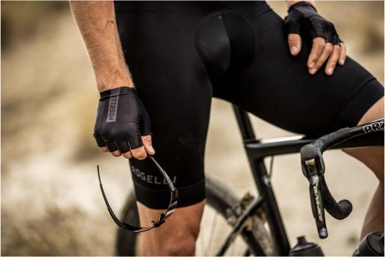 Produktbild MGA Handschuhe Tempo Black S 006.380.S (S)