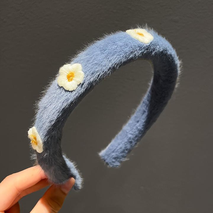 Actual product image Activity Board Elegant, minimalist daisy headband made from plush polyester - fashionable