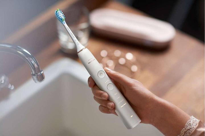 Actual product image Philips Sonicare DiamondClean 9000