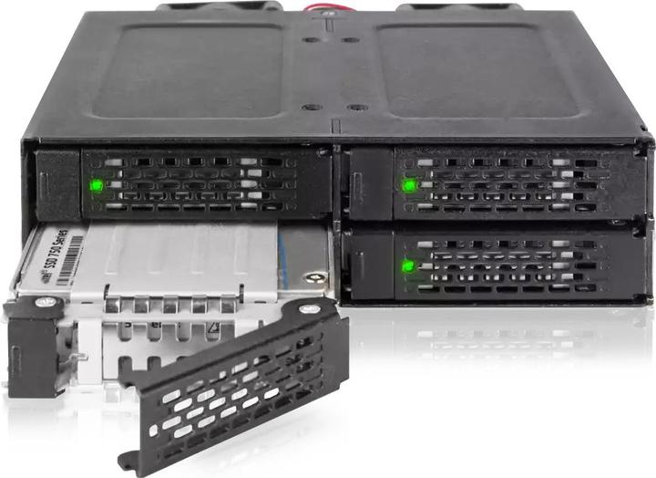 Productafbeelding Icy Dock Backplane IcyDock. PCIe 4.0 NVMe U.2 tot 4x MiniSAS V3