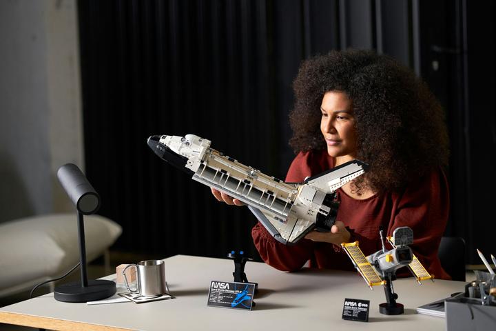 Image du produit LEGO Navette spatiale Discovery de la NASA (10283, LEGO difficiles à trouver)