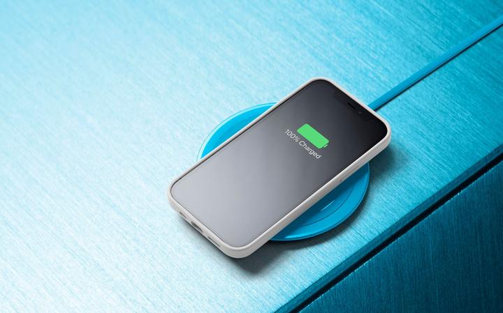 Actual product image Cellularline Neon Wireless Charger - Apple, Samsung and other Wireless Smartphones (10 W)