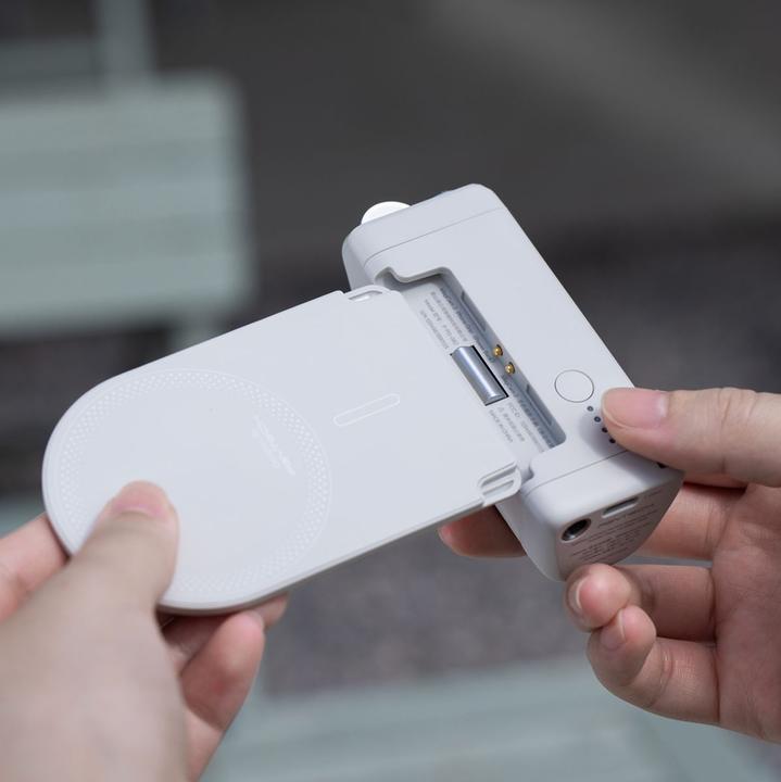 Actual product image Pgytech MagCam 2 Phone Grip (Misty Gray)