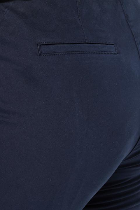 Image du produit Ulla Popken Pantalon avec passepoil et taille élastique. Coupe ajustée avec fente sur le bas de jambe. (54)