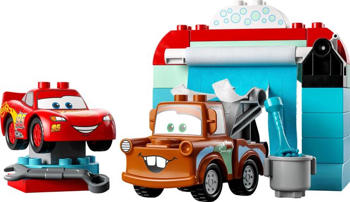 Actual product image LEGO Lightning McQueen and Mater in the car wash (10996)