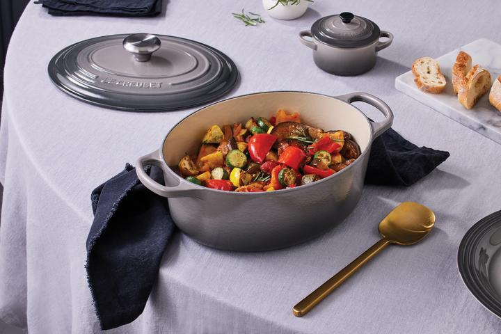 Actual product image Le Creuset Signature (31 cm, Casserole + Stewpot, Cast iron)