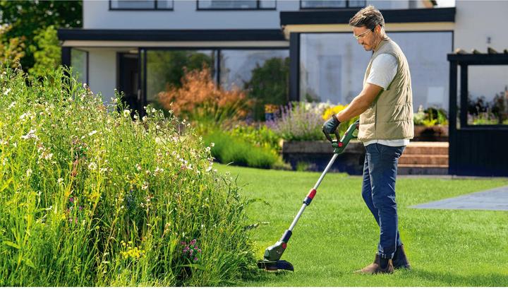 Actual product image Bosch Home & Garden UniversalGrassCut 18V-26-500 Set (Trim line)