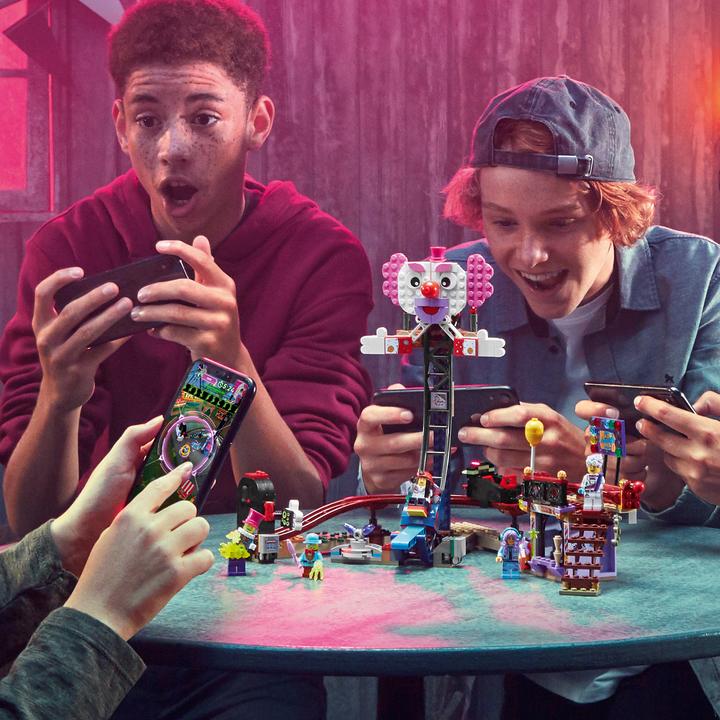 Actual product image LEGO Ghost Fair (70432, LEGO Hidden Side)